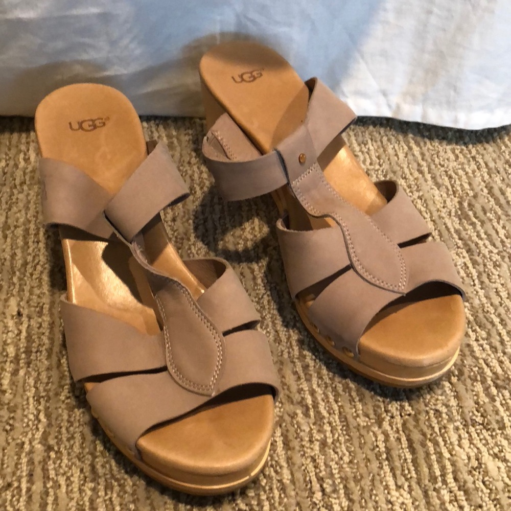 Ugg clogs!!!